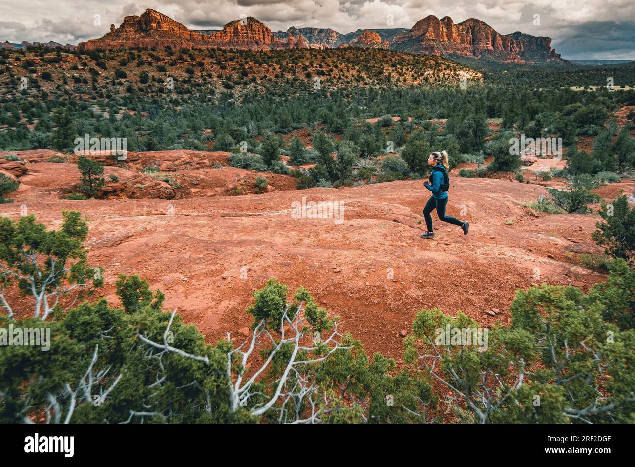 Runner Trail für Frauen in Sedona Stockfoto