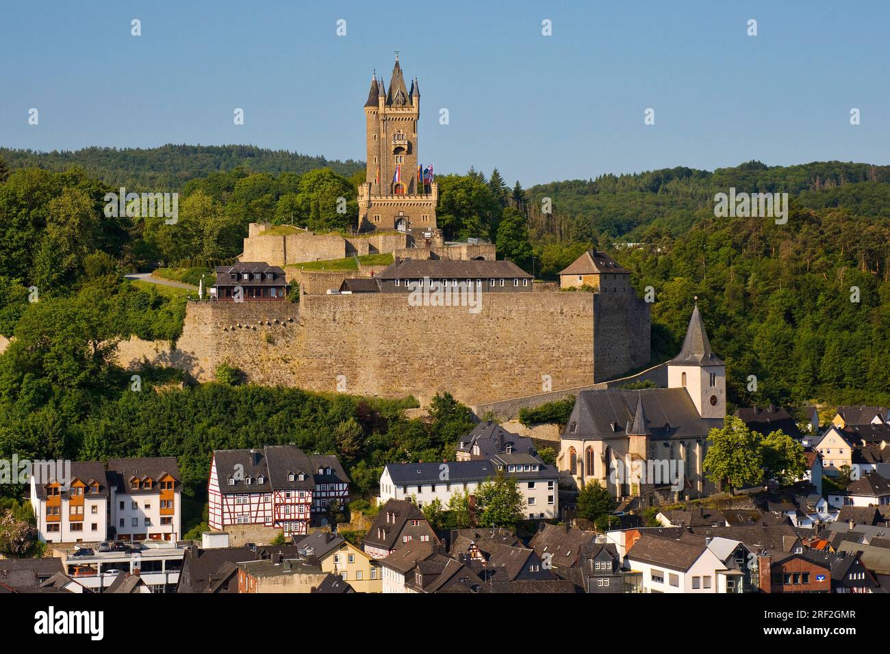 Wilhelmsturm über der Stadt Dillenburg, Deutschland, Hessen, Dillenburg Stockfoto