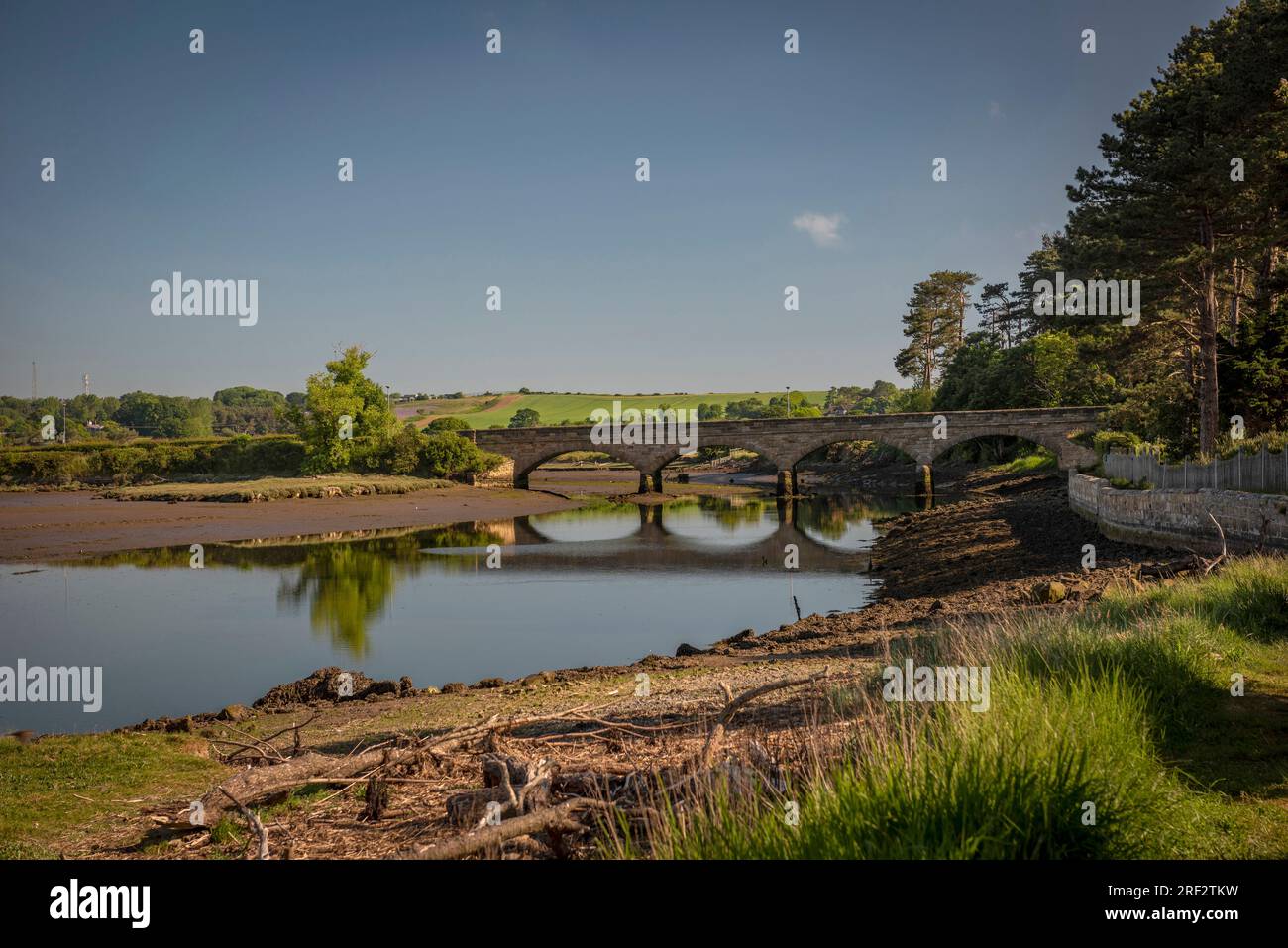 Die Duchess's Bridge über den Fluss Aln in Alnmouth, Northumberland, Großbritannien Stockfoto