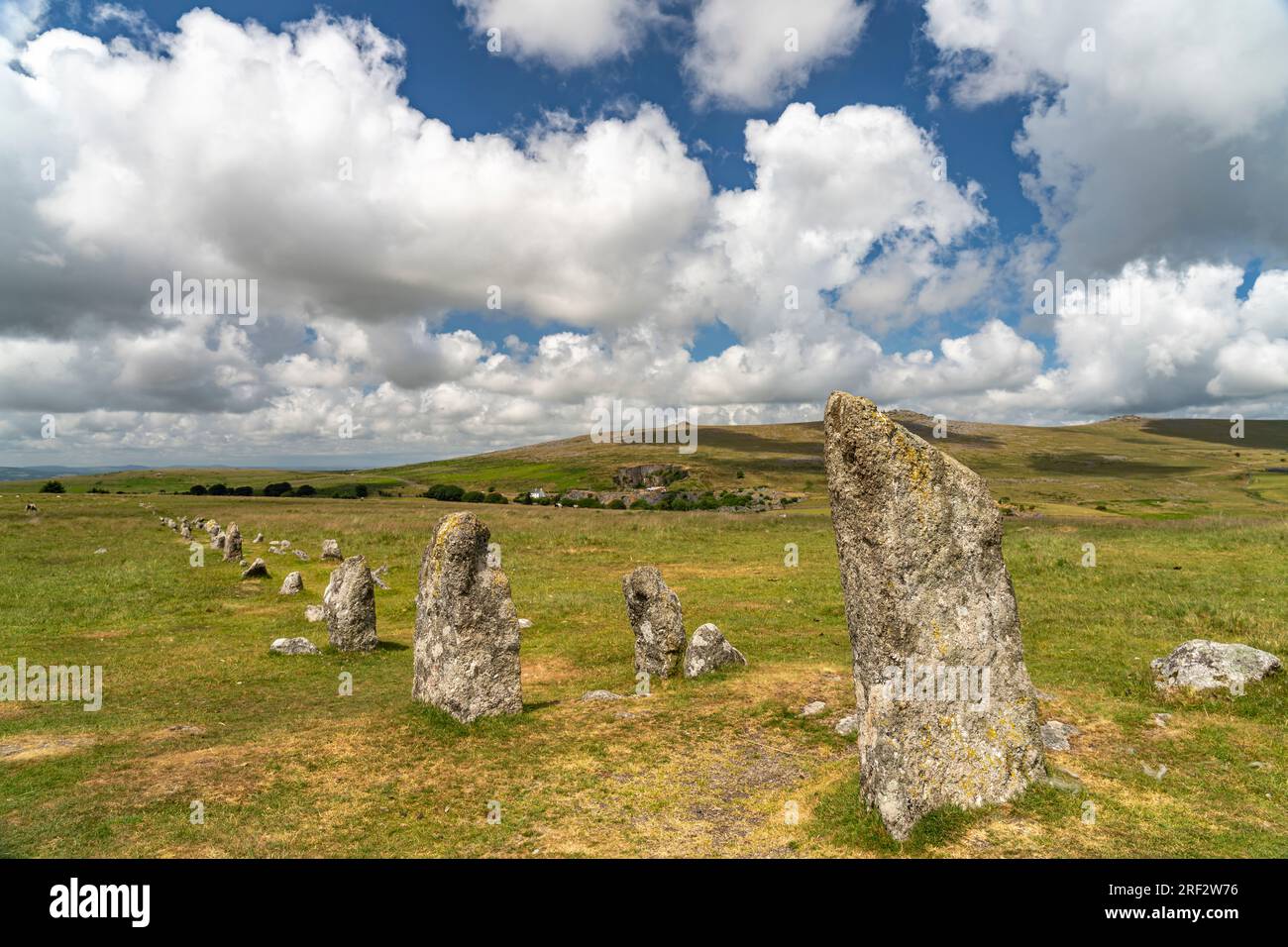 Steinreihe des Megalithkomplexes von Merrivale, Dartmoor, Devon, England, Großbritannien, Europa | Stone Row der prähistorischen Siedlung Merrivale, Stockfoto