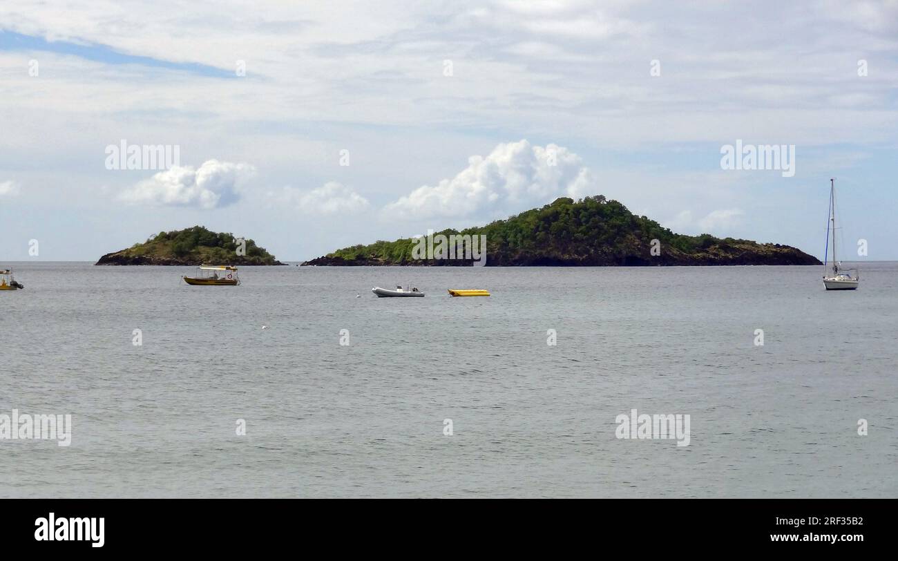 idyllische Küstenlandschaft auf einer karibischen Insel namens Guadeloupe Stockfoto