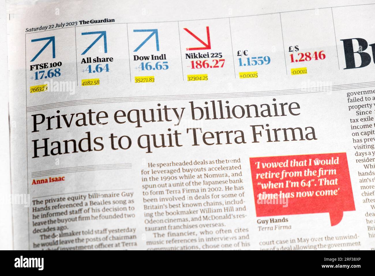 „Private-Equity-Milliardär (Guy) kündigt Terra Firma“ Schlagzeile der Zeitung Guardian britischer Geschäftsmann Artikel 22. Juli 2023 London UK Stockfoto