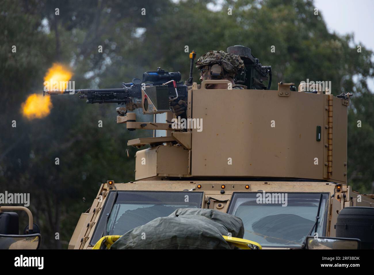 Middge Point, Australien. 26. Juli 2023. EIN US-AMERIKANISCHER Marine mit Bataillon Landing Team 2/1, 31. Marine Expeditionary Unit, feuert ein M240B Maschinengewehr während der multilateralen Übung Talisman Sabre ab, 26. Juli 2023 in Midge Point, Queensland, Australien. Kredit: Sergeant Marcos Alvarado/U.S. Marines/Alamy Live News Stockfoto