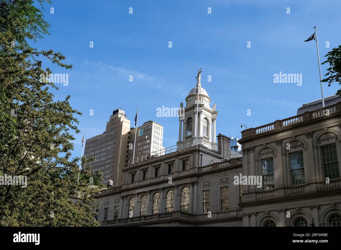 Architektonische Details des City Hall Park, einem öffentlichen Park rund um die New York City Hall im Civic Center von Manhattan, New York Stockfoto