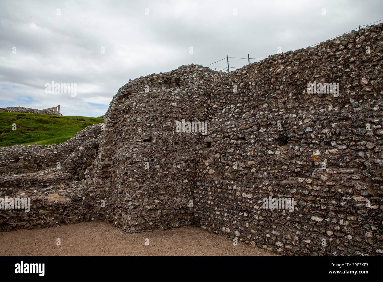 Old Sarum, der verlassene Ort der ersten Siedlung von Salisbury Stockfoto