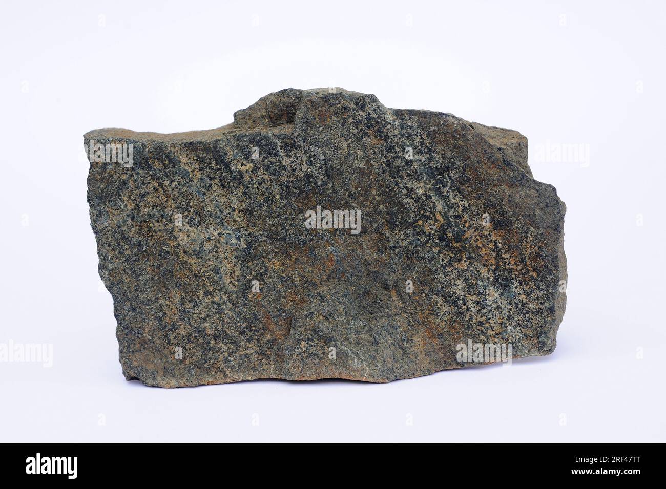 Peridotite ist ein ultramafischer, magneöser Fels, der hauptsächlich aus Olivin und Pyroxen besteht; er ist der dominierende Fels des oberen Erdmantels. Diese Probe kommt von Stockfoto