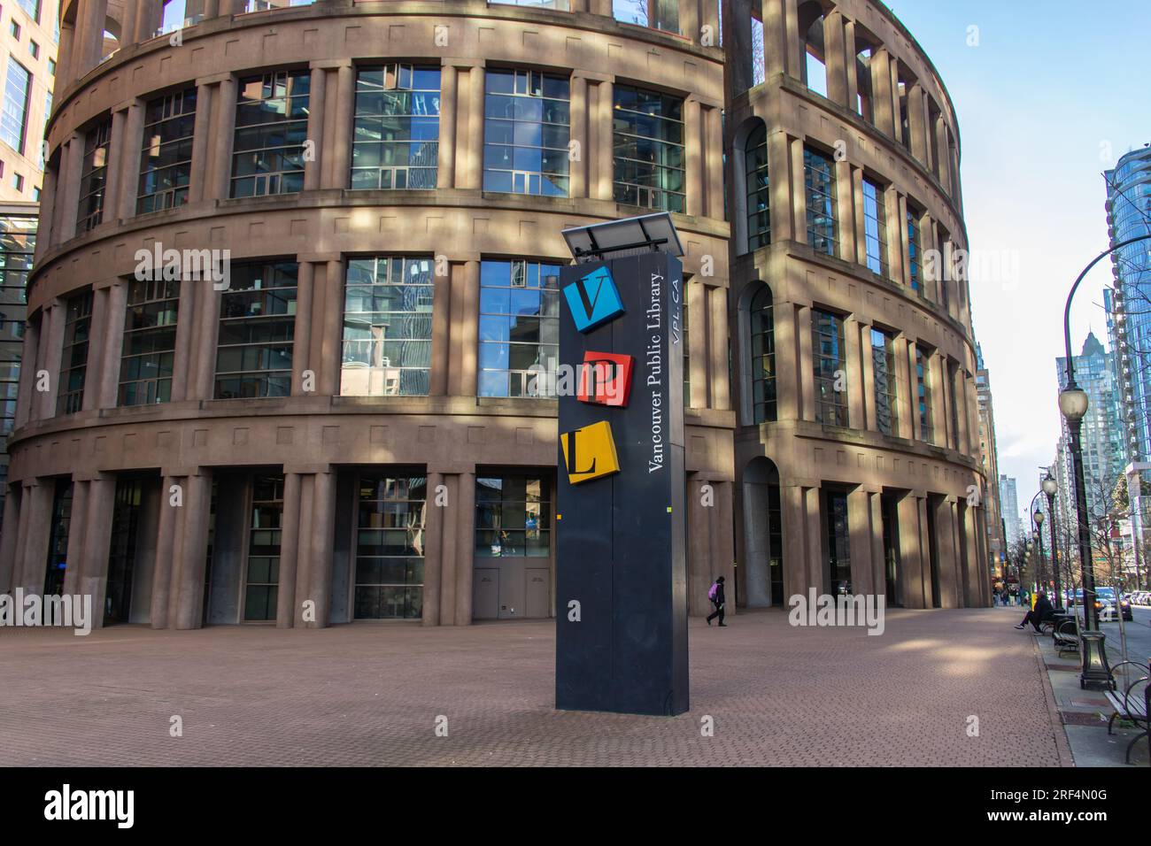 Zeichen der Zentrale der öffentlichen Bibliothek von Vancouver. Vancouver Public Library (VPL) ist das öffentliche Bibliothekssystem von Vancouver, British Columbia, Kanada Stockfoto