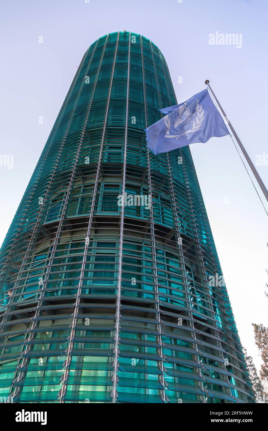 Genf, Schweiz - 25. März 2022: Gebäude der Weltorganisation für Meteorologie in Genf, Schweiz. Stockfoto Genf, Schweiz - 25. März 2022: Gebäude der Weltorganisation für Meteorologie in Genf, Schweiz. Stockfoto