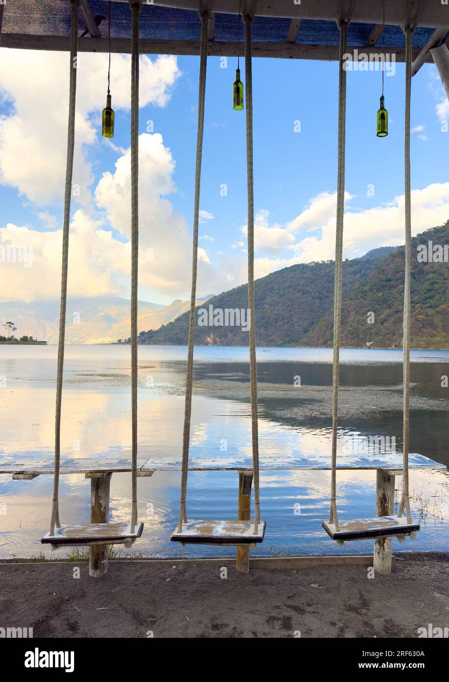 Schwingt am Ufer von San Lucas Toliman, einer Stadt am Atitlan-See in Guatemala Stockfoto
