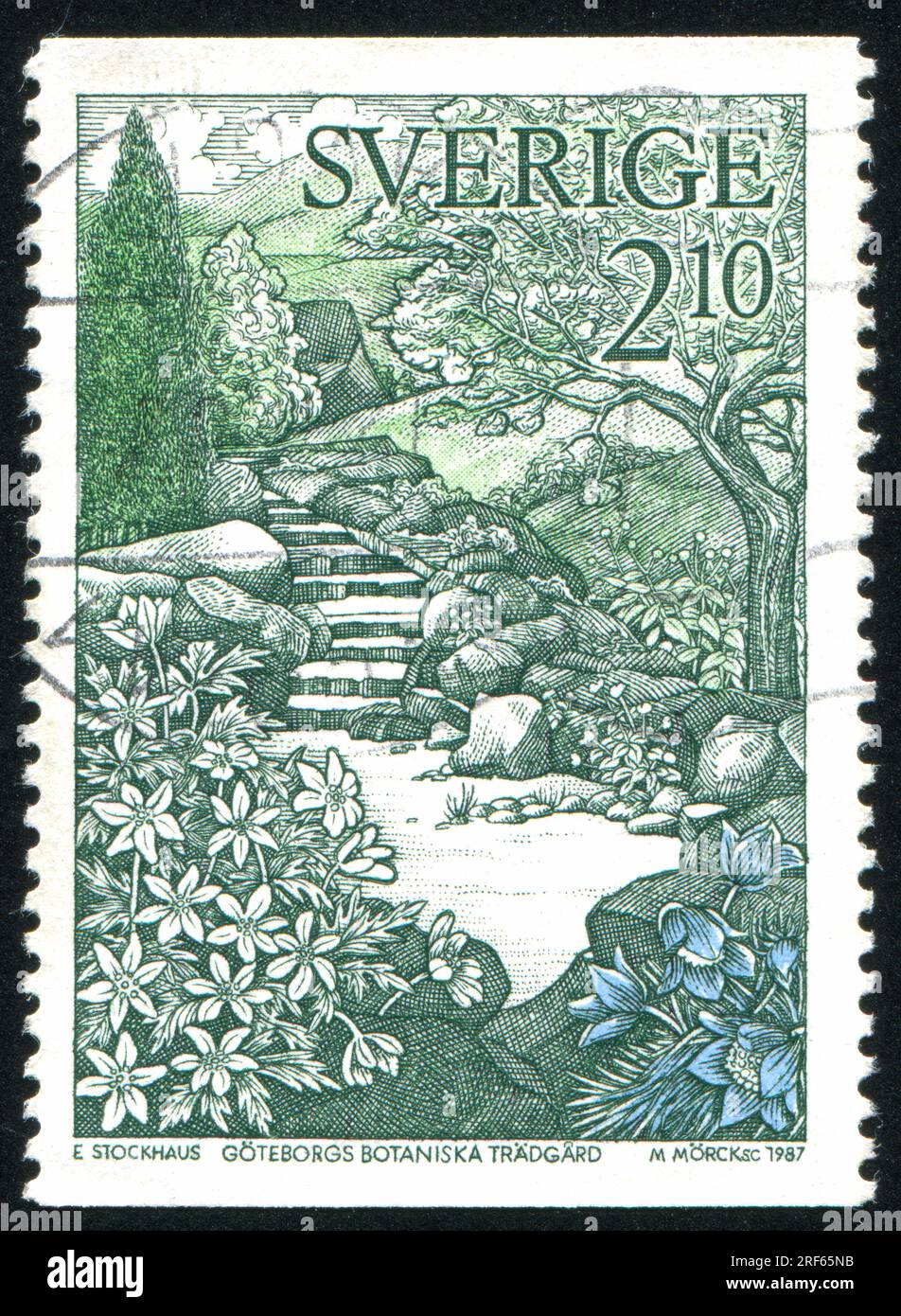 RUSSLAND KALININGRAD, 21. OKTOBER 2013: Briefmarke gedruckt von Schweden, zeigt weiße Anemonen und Felsgarten in den Gothenberger botanischen Gärten, ca. 1987 Stockfoto