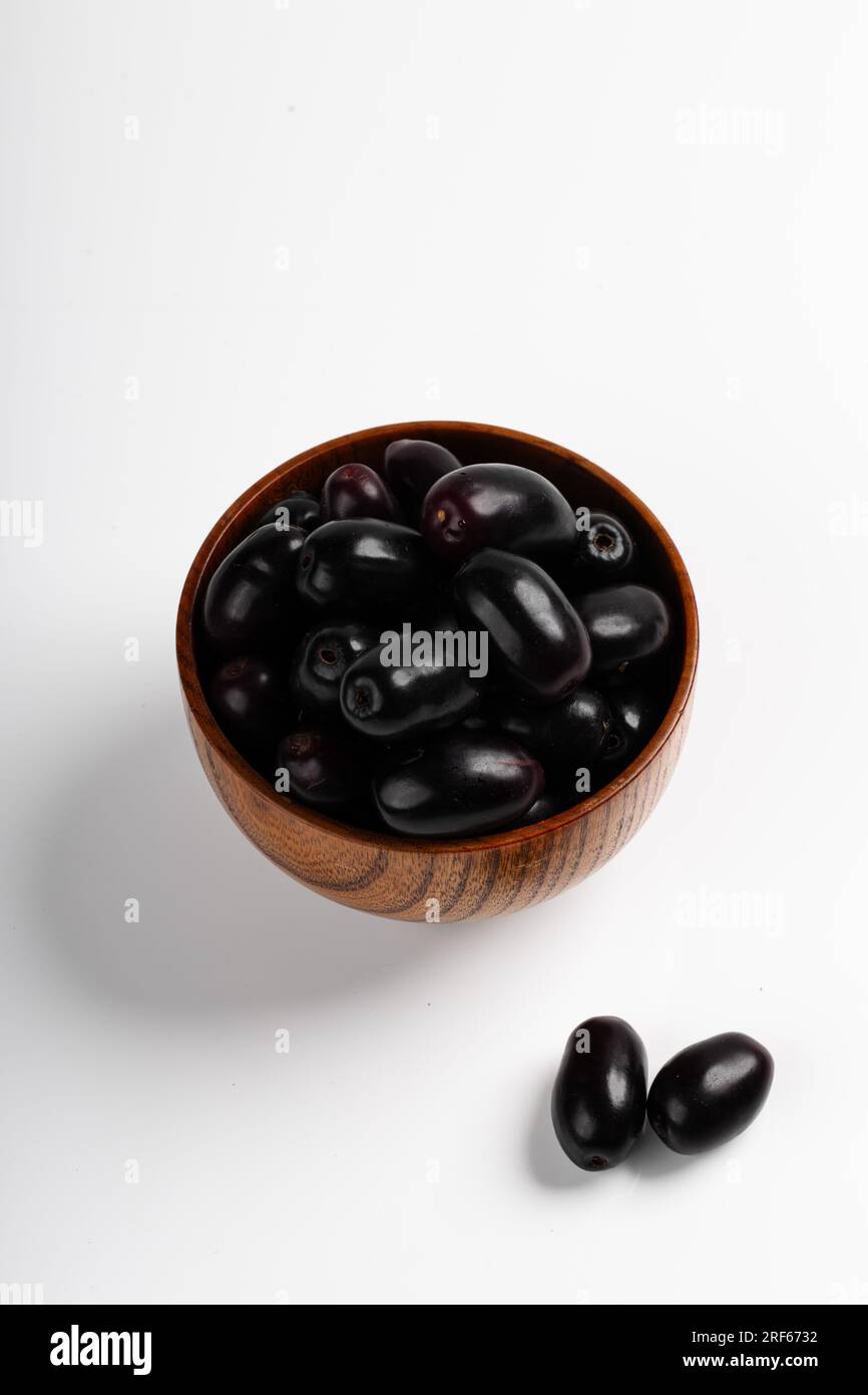 Java Plum oder Indian Blackberry, isoliertes Bild mit weißem Hintergrund Stockfoto