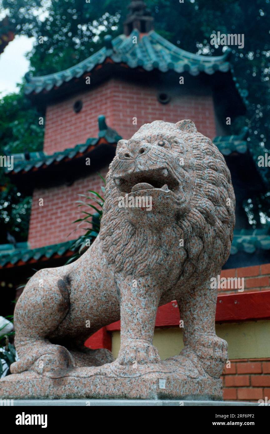 Löwenstatue, Siong Lim Tempel, Singapur Stockfoto