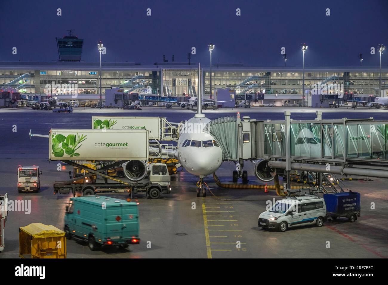 Flugzeug, Rollfeld, Flughafen München Franz Josef Strauß, München, Deutschland Stockfoto