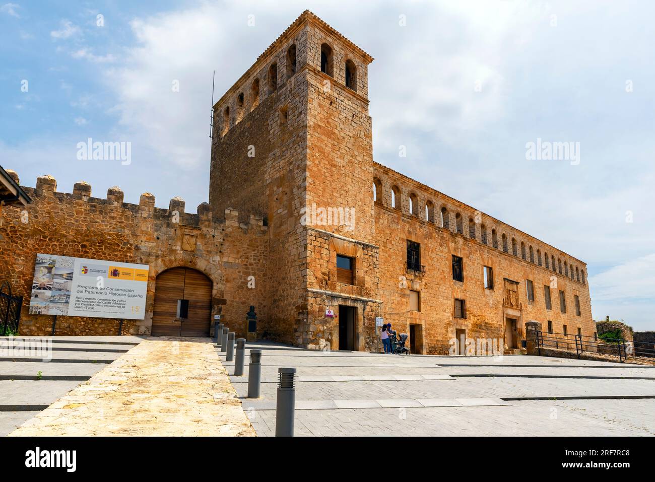 Der Palast der Marquise von Berlanga, Berlanga de Duero, Soria, in Castilla-La Mancha, Spanien. Die Burg wurde während der arabischen Eroberung der erbaut Stockfoto