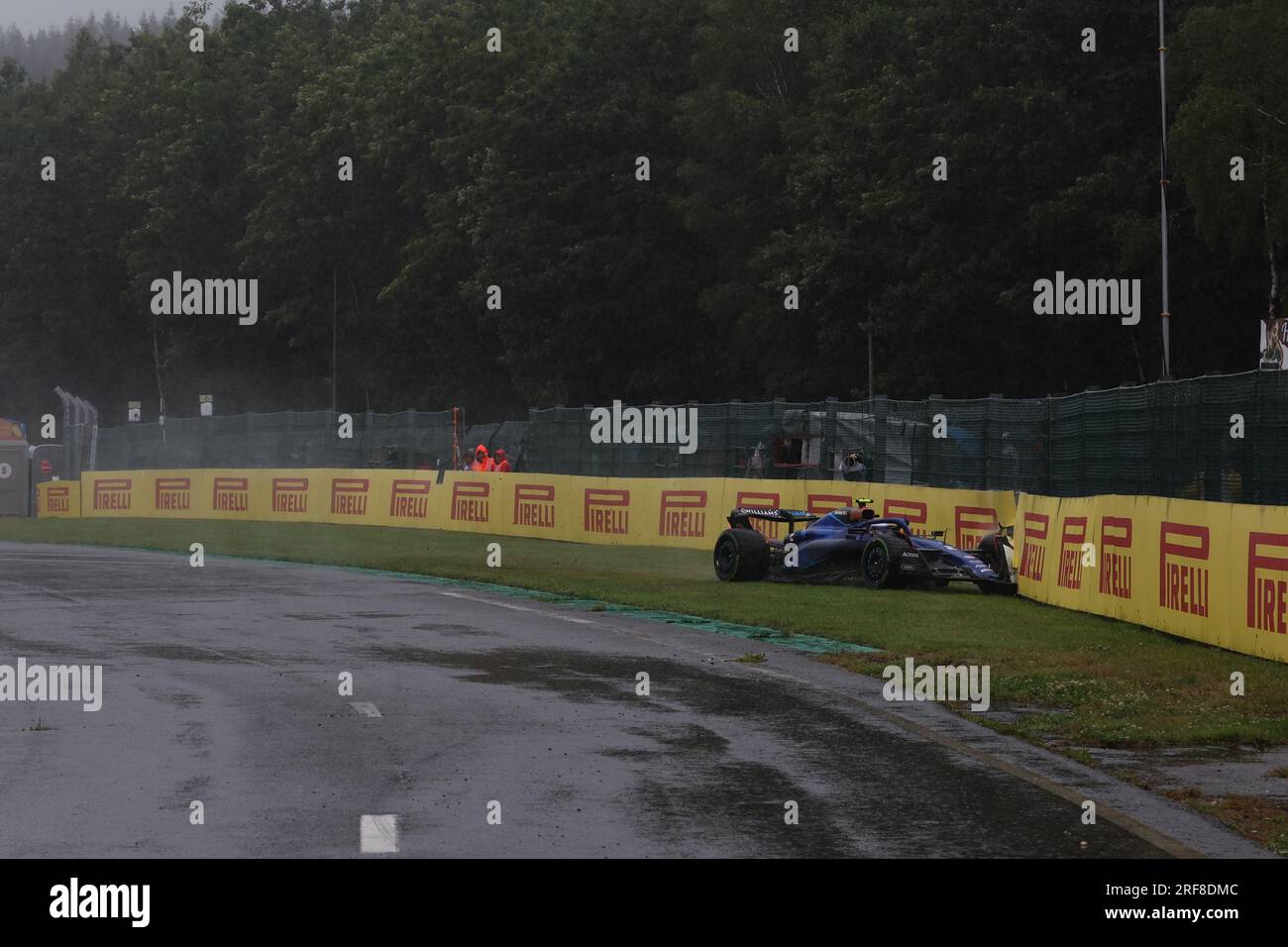 Logan Sargeant of United States fährt am 30. Juli 2023 auf dem (2) Williams Racing FW45 Mercedes während des Formel 1 MSC Cruises Grand Prix 2023 in Belgien in Francorchamps, Belgien. Stockfoto