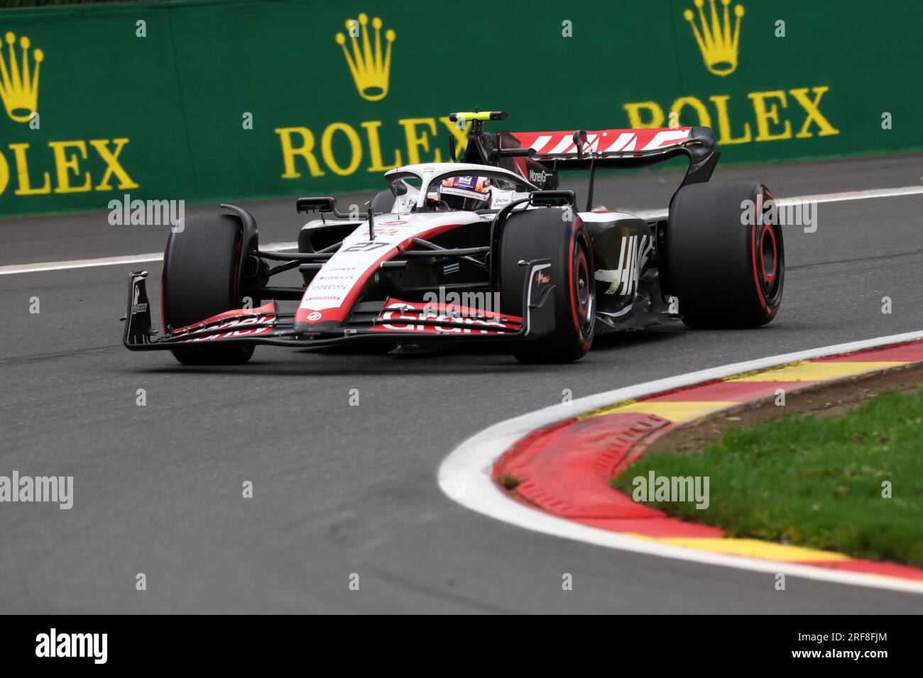 Nico Hulkenberg vom Haas-F1-Team auf Kurs während des F1 Grand Prix von Belgien im Spa Francorchamps am 30. Juli 2023 in Stavelot, Belgien. Stockfoto