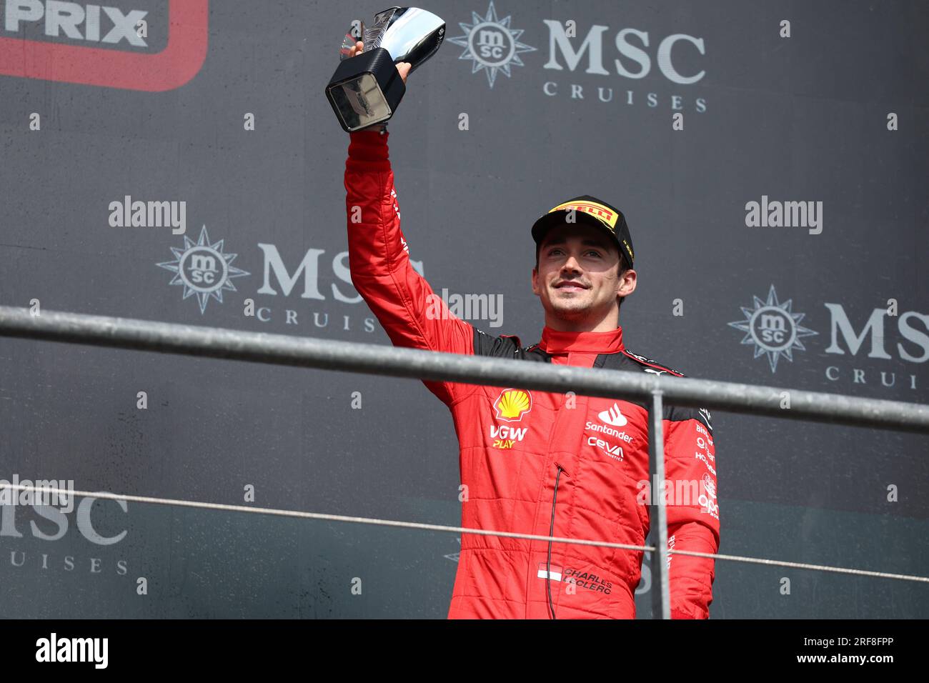 Charles Leclerc von Scuderia Ferrari feiert am Ende des Großen Preises Belgiens F1 auf dem Podium im Spa Francorchamps am 30. Juli 2023 in Stavelot, Belgien. Stockfoto