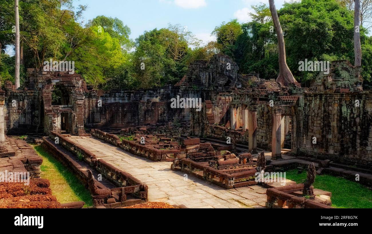 Zeitlose Wunder: Berühmte antike Ruinen in den kambodschanischen Wäldern, Denkmäler der Khmer-Architektur und ein Zeugnis der antiken Zivilisationen von Stockfoto