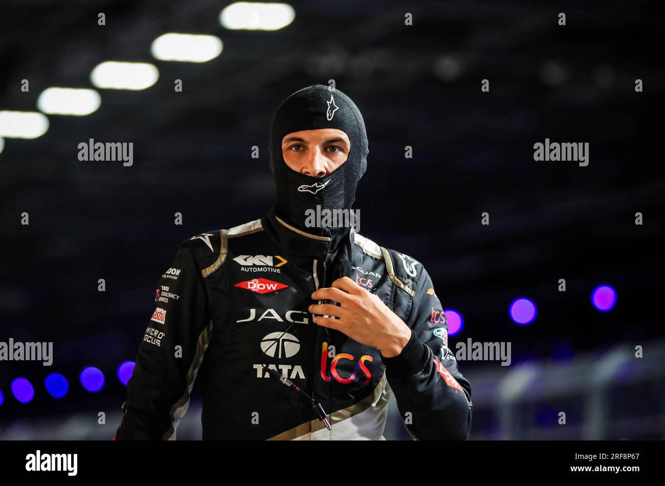 Mitch Evans von Jaguar TCS Racing nach Probe 3 am zweiten Tag des Hankook London E-Prix 2023 auf dem Excel Circuit, London. Foto: Sonntag, 30. Juli 2023. Stockfoto