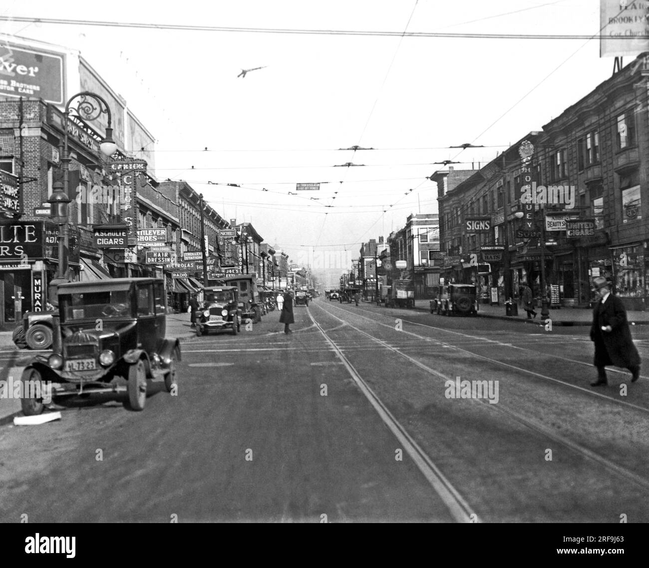 New York, New York C 1924. Blick auf die Flatbush Avenue in Brooklyn von der Church Ave. Stockfoto