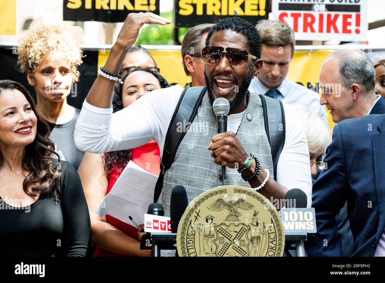 New York, Usa. 01. Aug. 2023. Jumaane Williams, New York City Public Advocate, spricht bei einer Kundgebung zur Unterstützung des Streiks der Actors Union (sag-AFTRA) im City Hall Park in New York City. Kredit: SOPA Images Limited/Alamy Live News Stockfoto