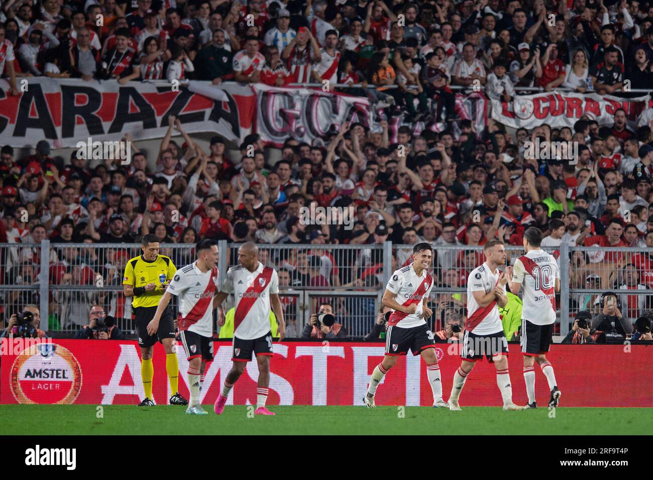 Buenos Aires, Argentinien. 01. Juli 2023. Pablo Solari von River Plater feiert nach dem zweiten Tor seines Teams während des Spiels zwischen River Plate und Internacional für die erste Etappe der Copa CONMEBOL Libertadores 2023 in der ersten Runde der 16. Etappe am 01. Juli im Monumental de Nunez Stadium in Buenos Aires, Argentinien. Foto: Max Peixoto/DiaEsportivo/Alamy Live News Kredit: DiaEsportivo/Alamy Live News Stockfoto