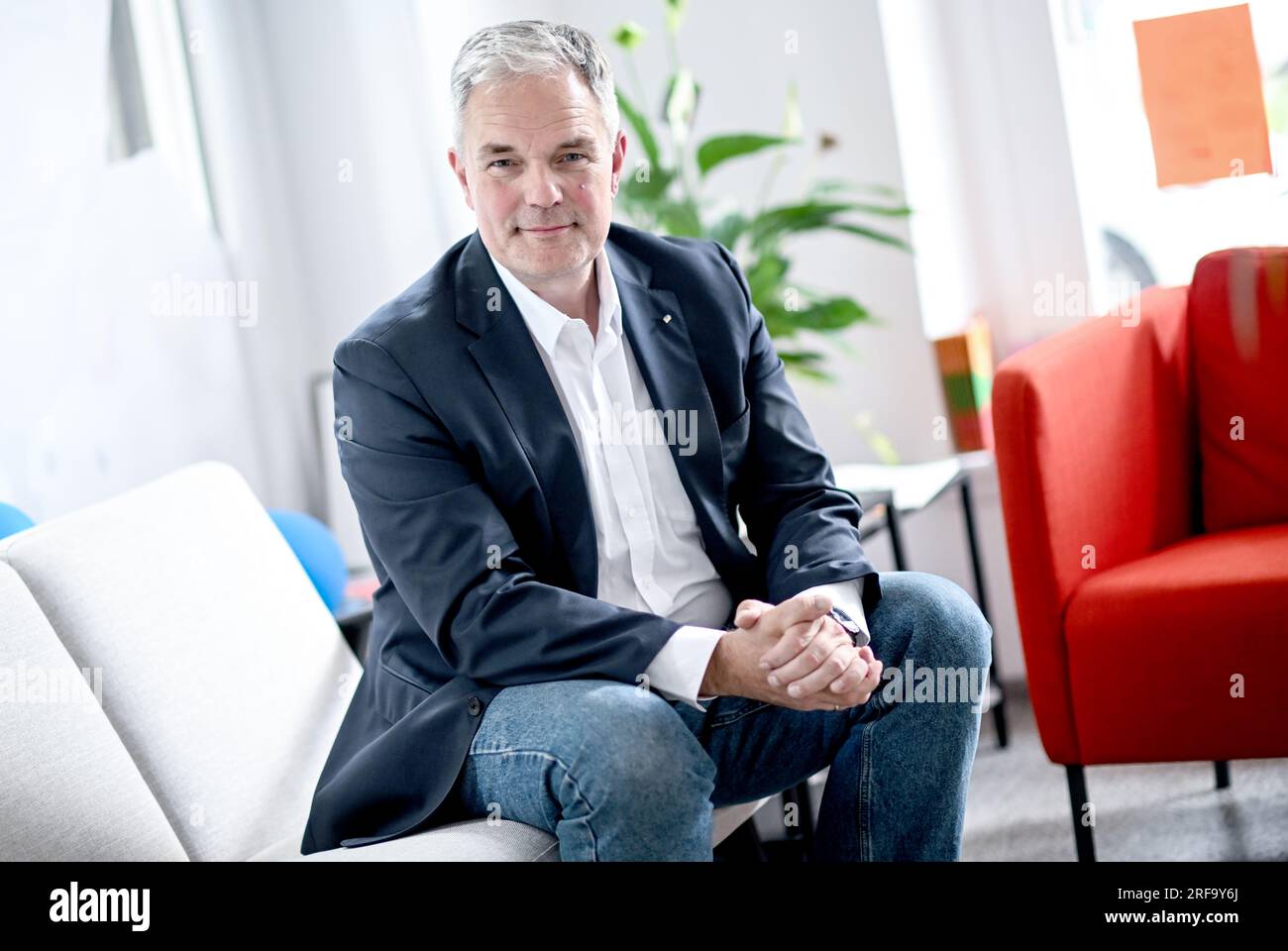 Berlin, Deutschland. 01. Aug. 2023. Burkard Dregger, Innenpolitiksprecher der CDU-Fraktion im Berliner Repräsentantenhaus, spricht in einem Interview mit der deutschen Presseagentur dpa. Kredit: Britta Pedersen/dpa/Alamy Live News Stockfoto