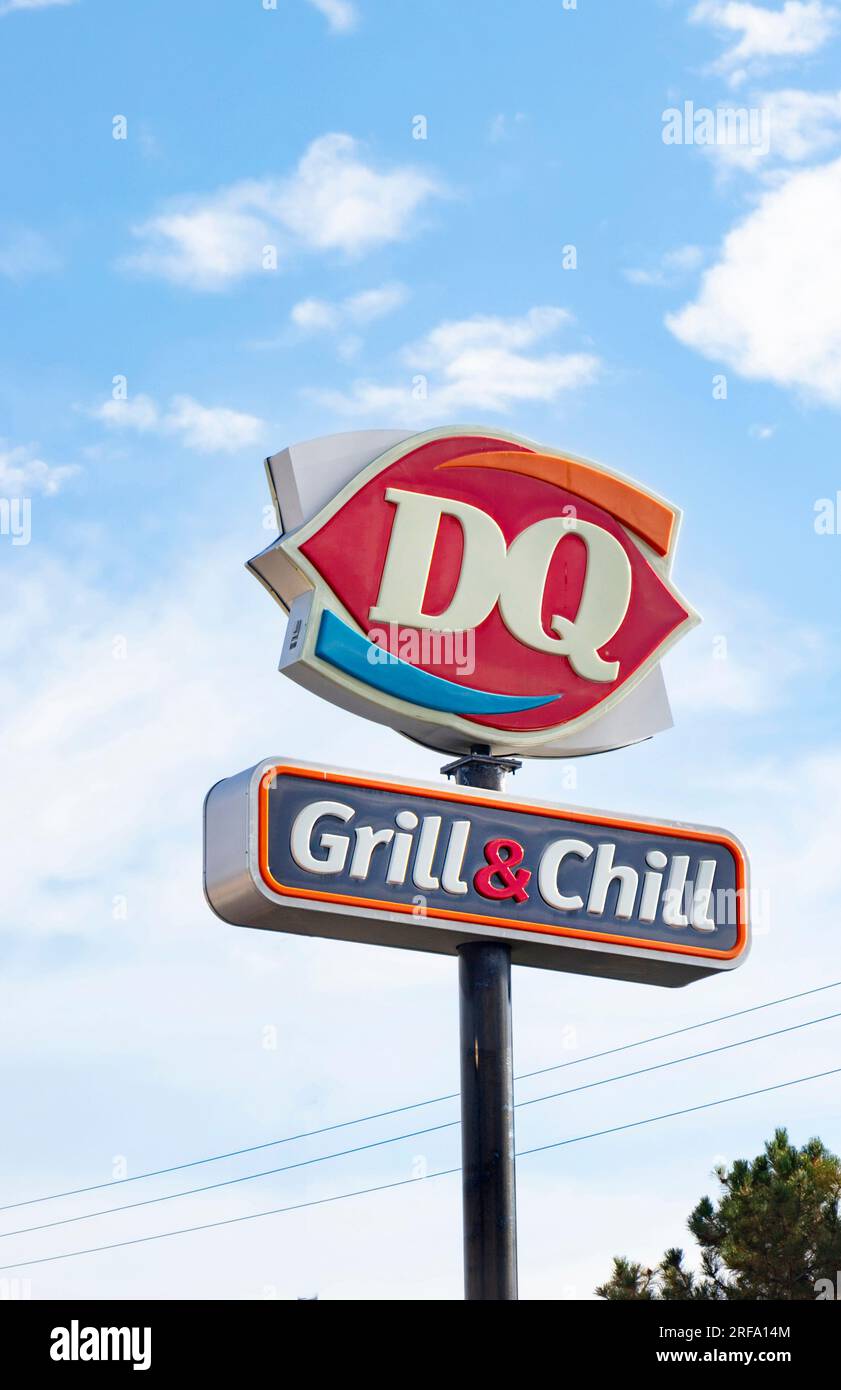 „Dairy Queen DQ Grill & Chill“-Schild für Fast Food-Restaurant in Cedar City, nevada, usa Stockfoto