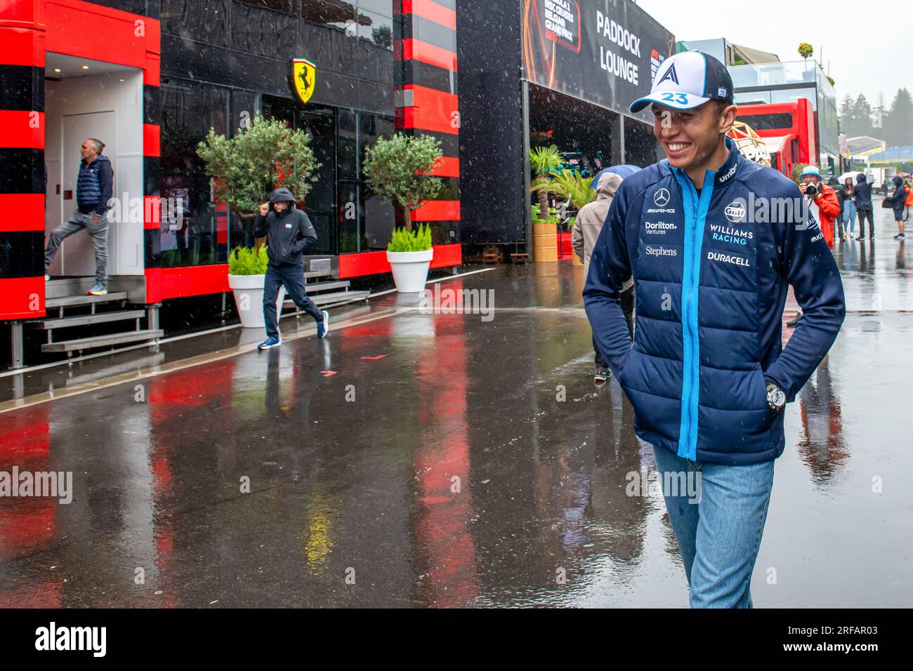 Spa, Belgien. 27. Juli 2023. SPA, BELGIEN - JULI 27: Alexander Albon von Williams und Thailand bei einer Vorschau vor dem F1 Grand Prix von Belgien auf dem Circuit de Spa-Francorchamps am 27. Juli 2023 in Spa, Belgien. (Foto: Michael Potts/BSR Agency) Kredit: BSR Agency/Alamy Live News Stockfoto