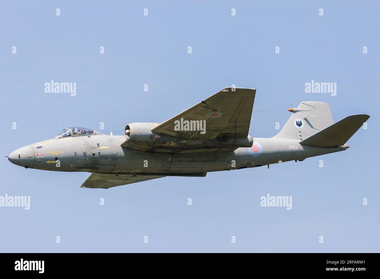 RAF English Electric Canberra PR9 klassisches Düsenflugzeug im blauen Himmel. Shorts bauten Canberra PR9 XH131 Spionageflugzeug, Fotoaufklärungsflugzeug Stockfoto