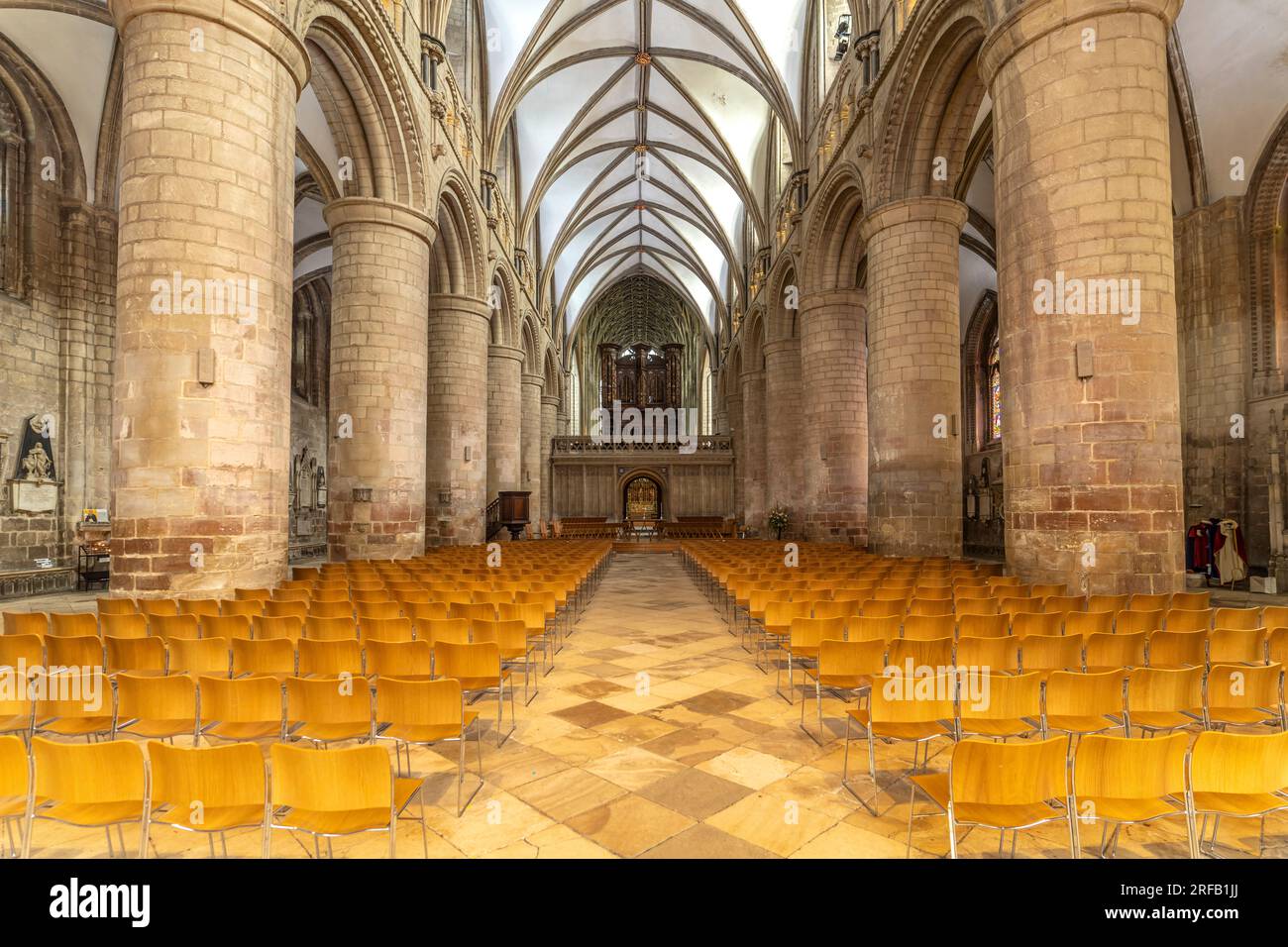 Innenraum der Kathedrale von Gloucester, England, Großbritannien, Europa | Gloucester Cathedral Interior, Gloucester, England, Vereinigtes Königreich der Gr Stockfoto