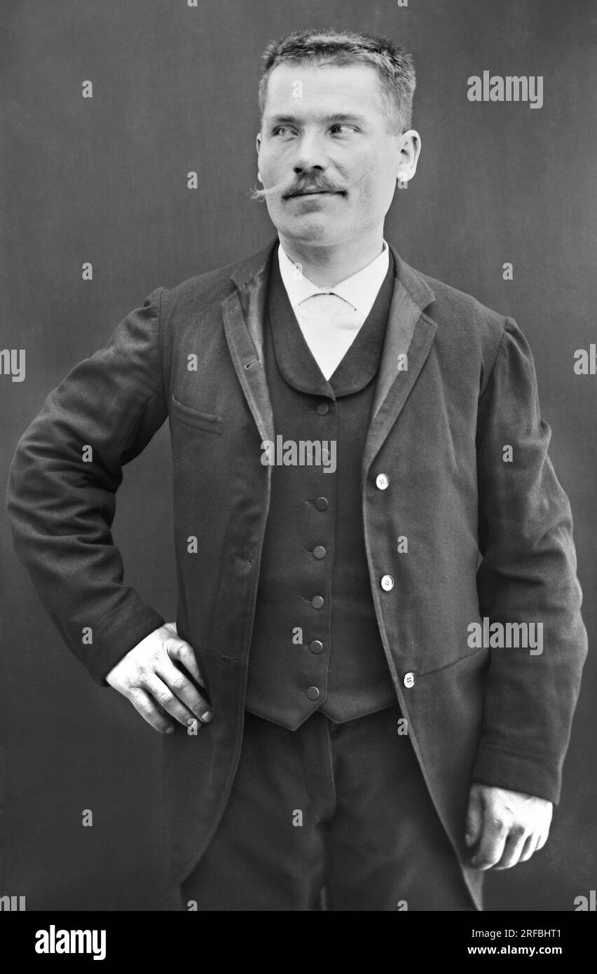 Portrait d'un jeune homme de la bourgeoisie de Chaumont (Haute Marne). Photographie vers 1886 de Paul Emile Theodore Ducos (1849-1913). Stockfoto