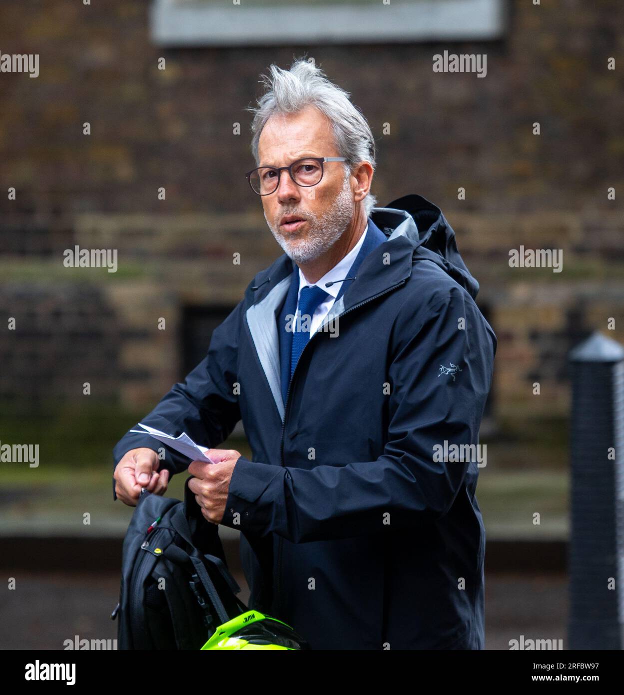 London, Vereinigtes Königreich. August 02 2023. Der britische Country Chair von Shell David Bunch trifft in der Downing Street ein, bevor er mit Secretary of State for Energy Security und Net Zero Grant Shapps zusammentrifft. Bonuspunkte: Tayfun Salci / Alamy Live News Stockfoto