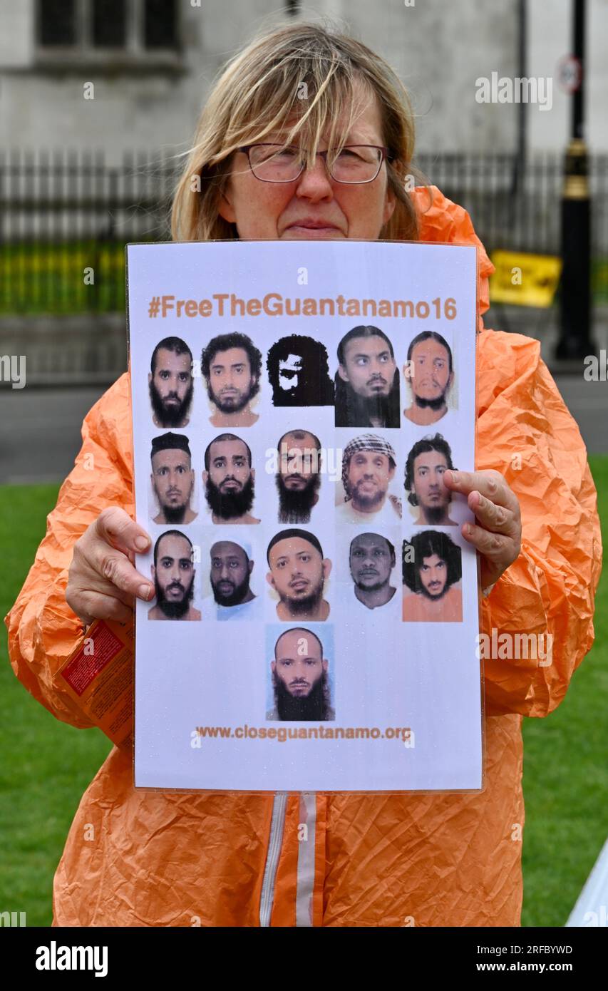 London, Großbritannien. Aktivisten des britischen Guantanamo Network haben sich gegenüber den Parlamentsgebäuden versammelt, um ein Ende von 21 Jahren Ungerechtigkeit und die sofortige Schließung von Guantanamo zu fordern. Kredit: michael melia/Alamy Live News Stockfoto