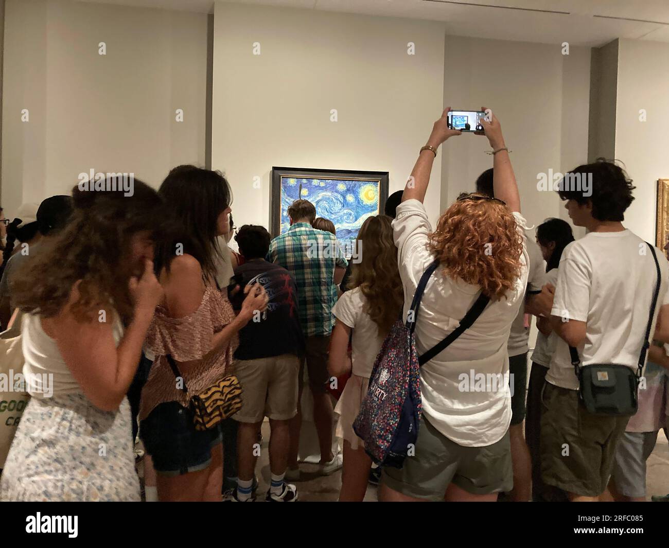 Am Freitag, den 28. Juli 2023, findet im Metropolitan Museum of Art in New York die Zypressen-Blockbuster-Ausstellung von Van Gogh statt. (© Frances M. Roberts) Stockfoto