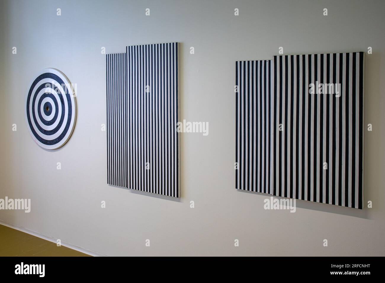 Kunstwerke der Künstlerin Pekka Nevalainen auf der Patientenraumwand des Paimio Sanatoriums in Paimio, Finnland Stockfoto