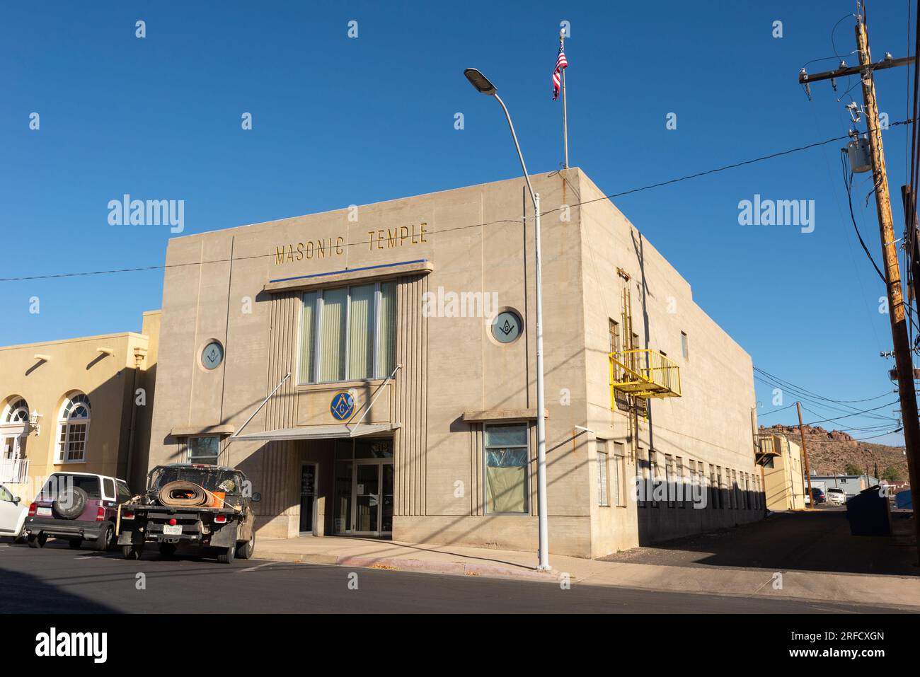 Ein Freimaurergebäude in der kleinen Stadt Kingman Route 66 in der Nähe von Las Vegas USA Stockfoto