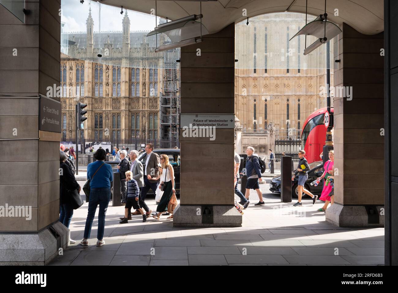 Der Palace of Westminster ist der Versammlungsort des Parlaments des Vereinigten Königreichs und befindet sich in London, England Stockfoto