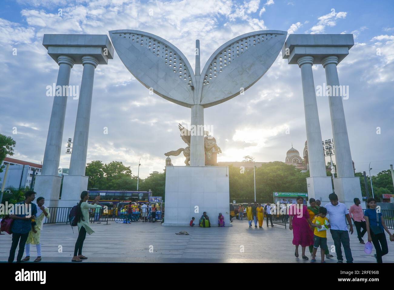 Chennai, Indien - 14. Juli 2023: Bronze Pegasus am Eingang des M.G.R Memorial Complex. Die Gedenkstätte wurde am Marina Beach in Chennai, Tamil nad, erbaut Stockfoto