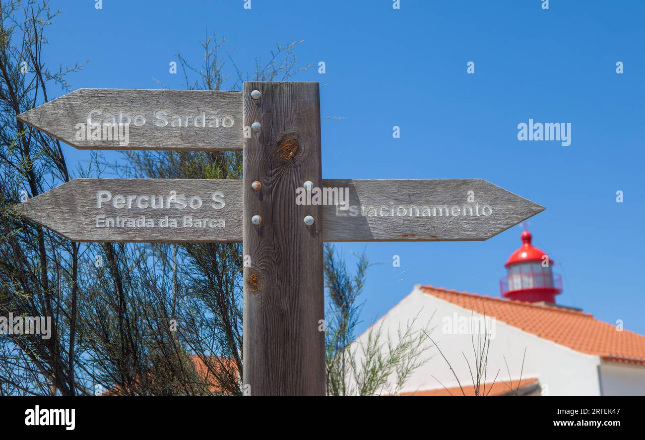 Der Leuchtturm Cabo Sardao befindet sich am westlichsten Punkt der Region Alentejo in Portugal Stockfoto