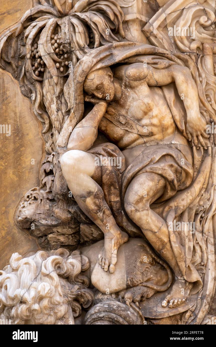 Espagne, Valence, Palais du Marquis de Dos Aguas (barocker Stil) abritant le musée national de la céramique «González Martí», porte d'entrée principal en Albâtre du XVIIIème siècle réalisée par Ignacio Vergara Gimeno Stockfoto