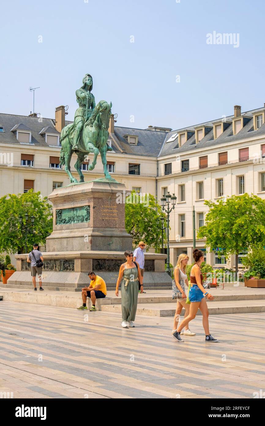 Frankreich, Loiret, Loire-Tal, UNESCO-Weltkulturerbe, Orleans, historisches Fußgängerzentrum, Place du Martroi, Statue der Johanna d'Arc Stockfoto