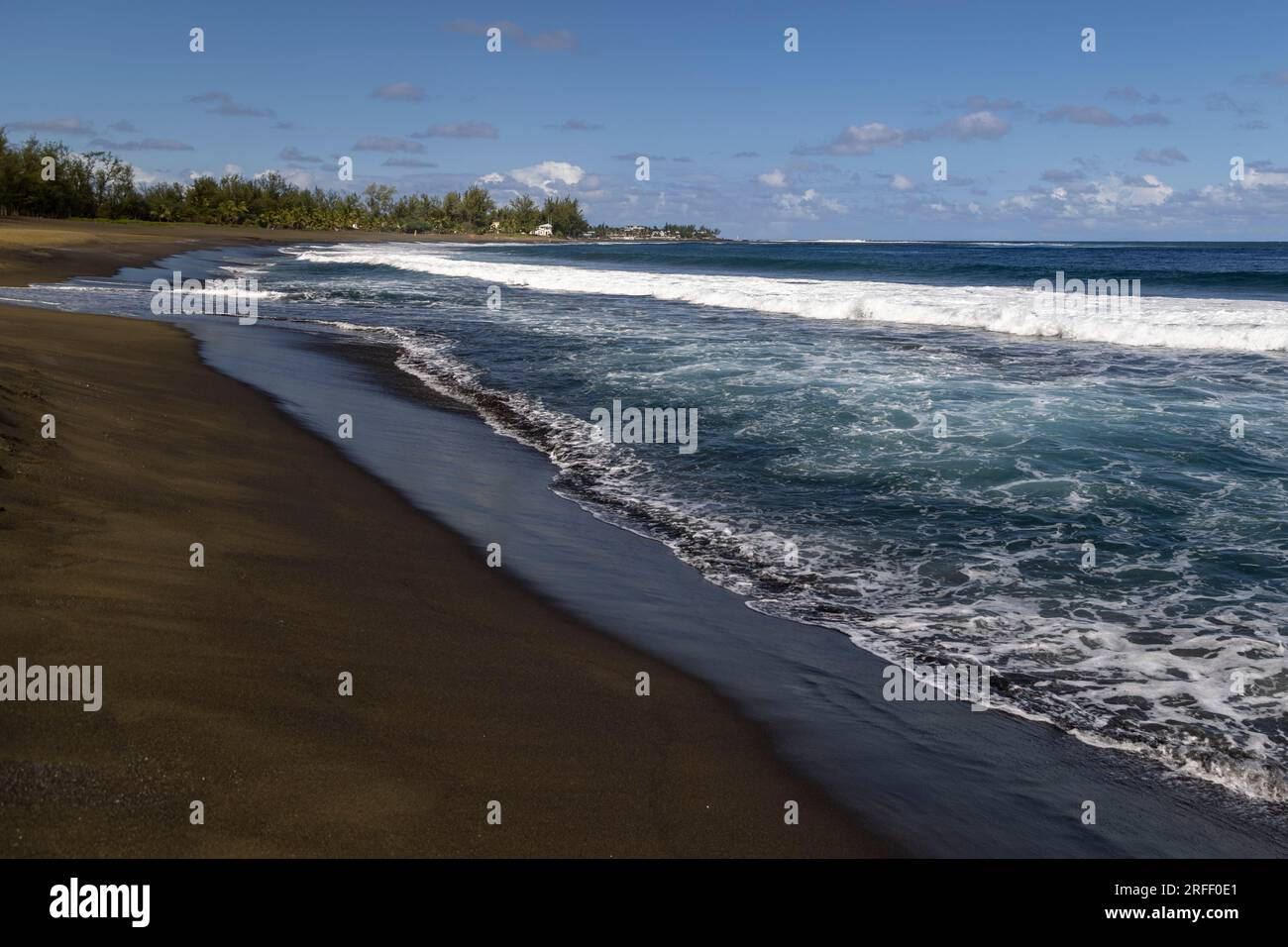 Frankreich, Reunion Island, L'Etang Sale les Bains, der schwarze Sandstrand Stockfoto
