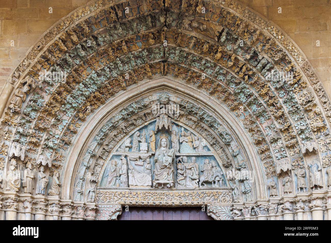 Spanien, Navarra, Olite, Skulptur am Haupteingang von Santa Maria la Real Stockfoto