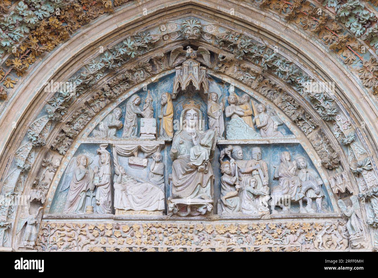 Spanien, Navarra, Olite, Skulptur am Haupteingang von Santa Maria la Real Stockfoto