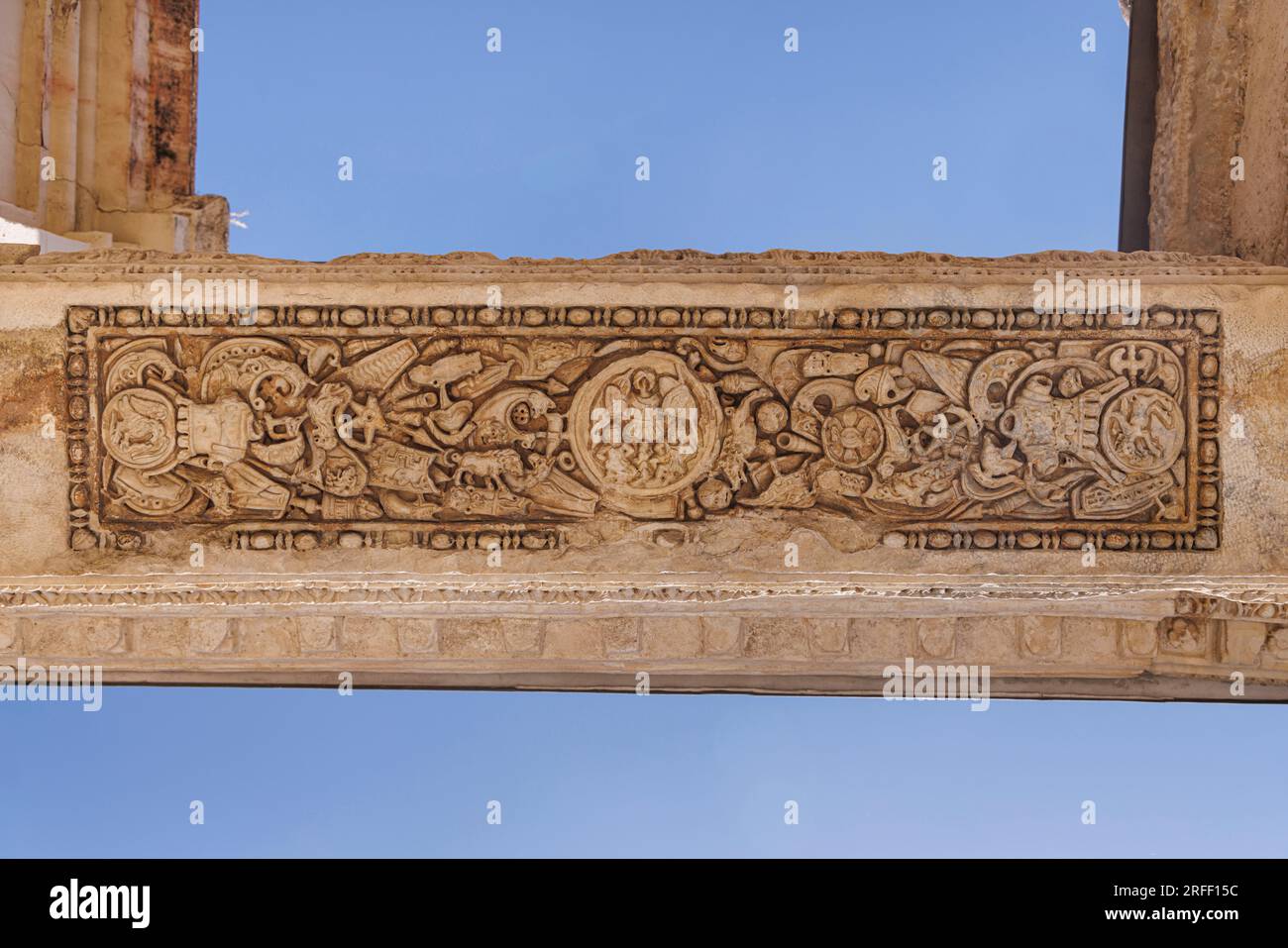 Spanien, Extremadura, Merida, archäologisches Ensemble von Merida, das von der UNESCO zum Weltkulturerbe erklärt wurde, die römischen Ruinen von Augusta Emerita, die Basilika Santa Eulalia, Details der Eingangsterrasse Stockfoto