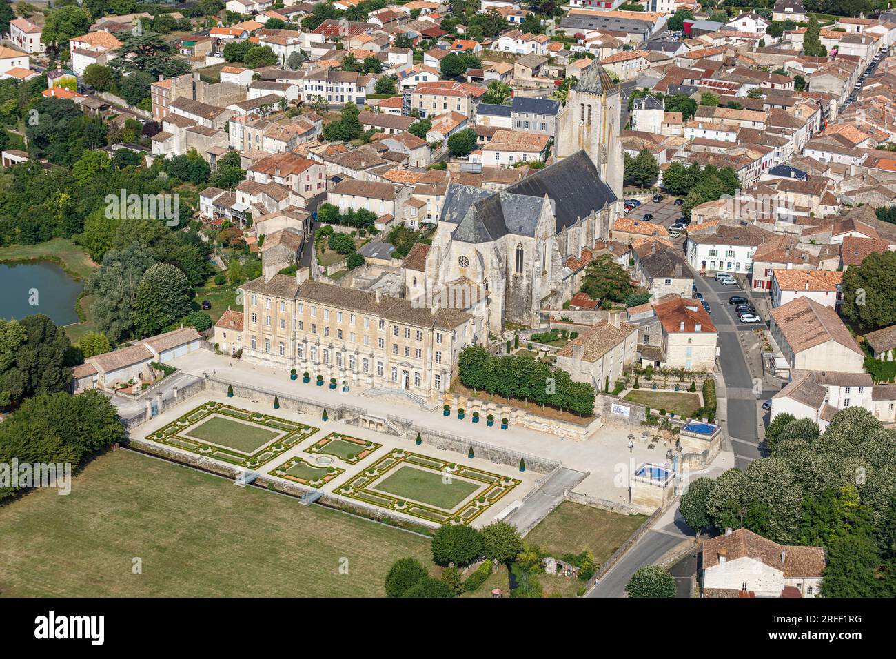Frankreich, Deux Sevres, Celles sur Belle, die königliche Abtei und die