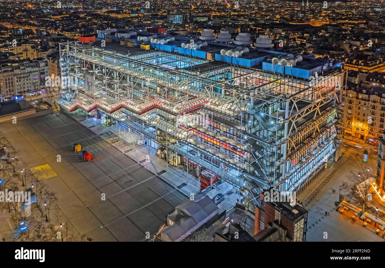 Frankreich, Paris, Georges Pompidou Center auch Beaubourg genannt von den Architekten Enzo Piano, Richard Rogers und Gianfranco Franchini (Luftaufnahme) Stockfoto