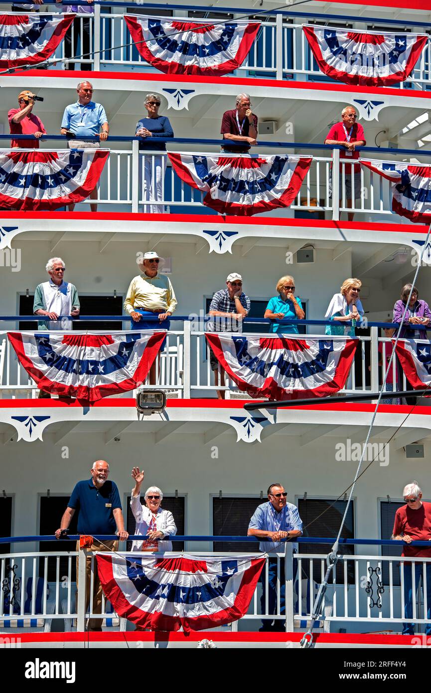 USA, Mississippi, Natchez, Paddeldampfer America auf dem Mississippi River Stockfoto