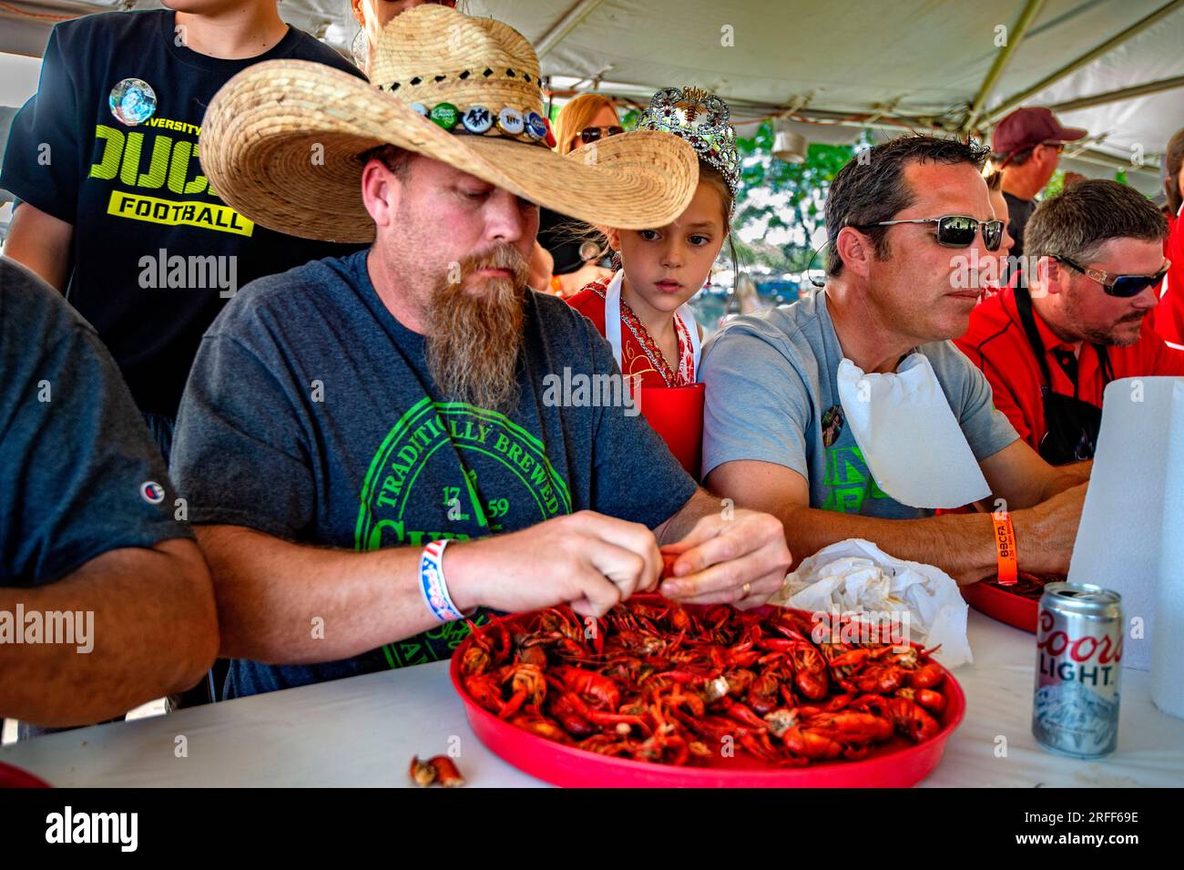 USA, Louisiana, Breaux Bridge, Crayfish Festival, Flusskrebse-Essenswettbewerb Stockfoto